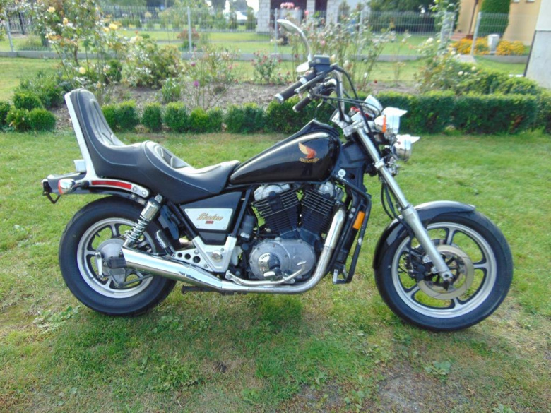 HONDA VT1100 SHADOW SC18 OŚKA KOŁA PRZÓD 15MM - Sklep z używanymi